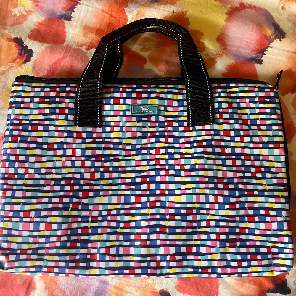 Scout laptop bag in the pattern Weavie Wonder